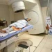 Medicamento inédito para câncer de mama chega ao SUS 11 Máquina de Radioterapia em Tratamento Oncológico