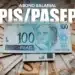 PIS/Pasep: O que muda no abono salarial e por que milhões podem ficar de fora 11 Abono Salarial PIS/PASEP (Notas de R$ 100 ao fundo, representando o pagamento do benefício)