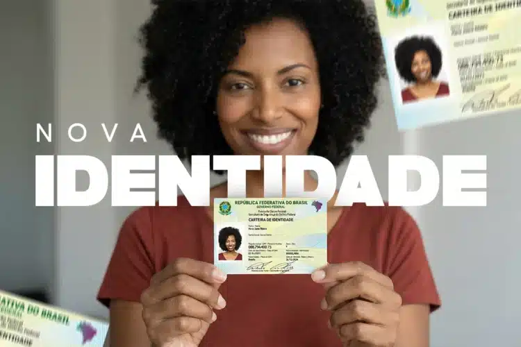 Mulher sorridente de cabelos cacheados segurando a nova Carteira de Identidade Nacional (CIN) em destaque, evidenciando o QR Code e o layout atualizado do documento.